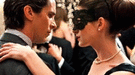 Selina Kyle y The Bat protagonizan los primeros clips de El Caballero Oscuro: La leyenda renace