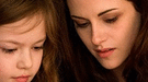 Bella y su hija Renesmee protagonizan la nueva imagen de Amanecer: Parte 2