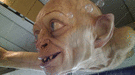 Un Gollum gigante pesca en el aeropuerto de Wellington para promocionar El Hobbit