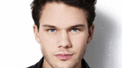 Jeremy Irvine sustituye a Daniel Radcliffe como protagonista de la secuela de La mujer de negro