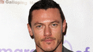 Luke Evans habla sobre sus próximos papeles en El Cuervo y Drácula
