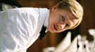 Yo serv� al rey de Inglaterra, picaresca a ritmo de vodevil