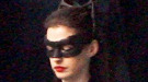 Christian Bale y Anne Hathaway, con los trajes al completo en el set El Caballero Oscuro: La leyenda renace