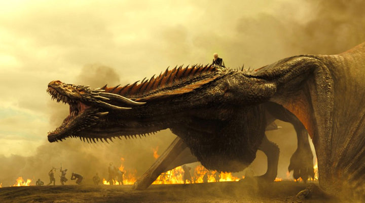 Daenerys luchando con un dragón