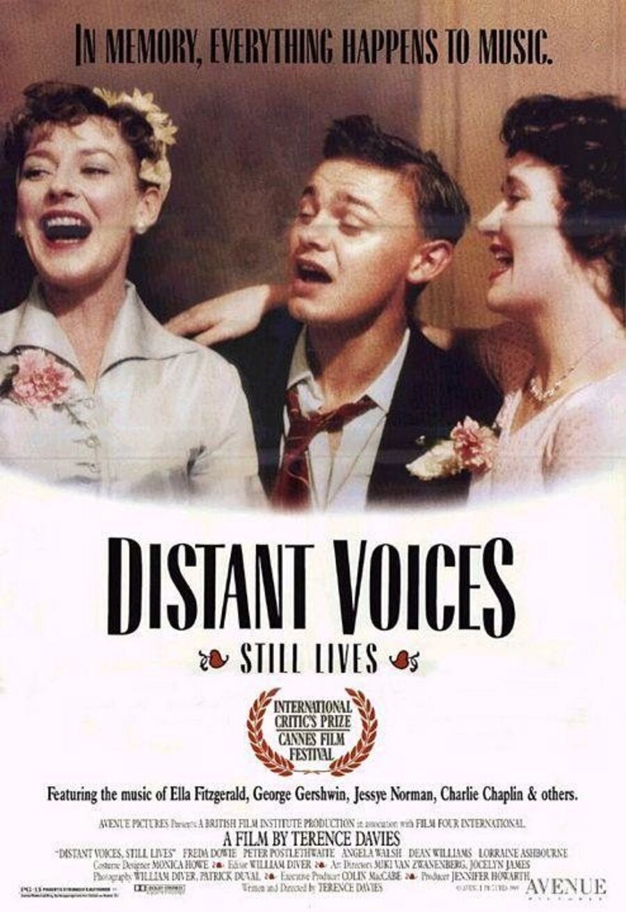 Cartel de Voces distantes - Inglés