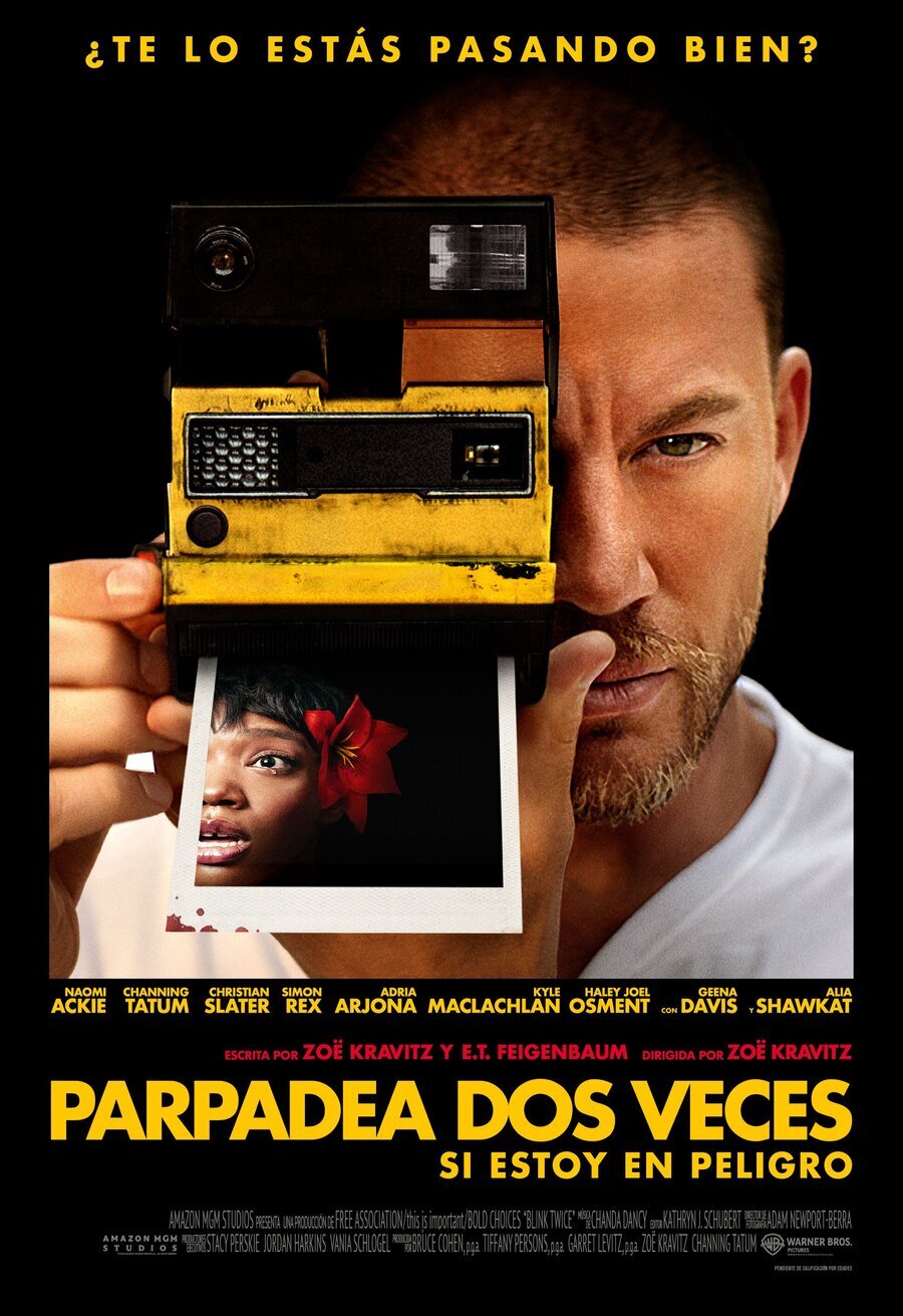 Cartel de Parpadea dos veces - España