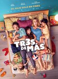 Tres de más