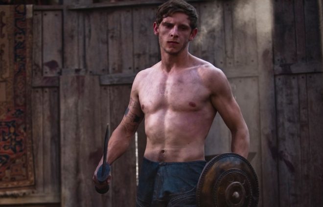 Jamie Bell con el pecho desnudo en 'La legión del águila'