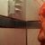 Drew Barrymore con el pecho desnudo y cubierta de sangre en 'Doppelganger'