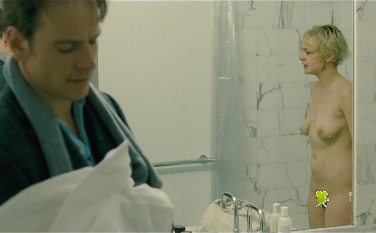 Carey Mulligan desnuda en una escena de 'Shame', junto a Michael Fassbender