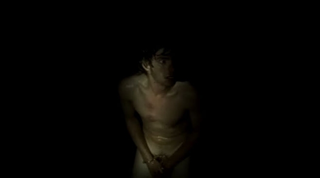 Andrew Garfield desnudo en el primer capítulo de la miniserie británica 'Red Riding'