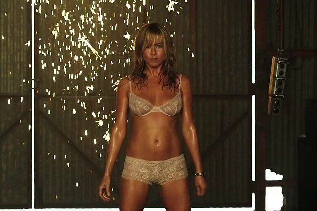Jennifer Aniston en ropa interior en una escena de 'We're the Millers'