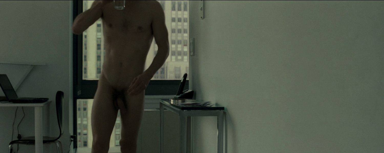 Michael Fassbender recién levantado en 'Shame'