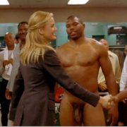 Cameron Diaz saluda al equipo 'Tiburones' en 'Un domingo cualquiera'