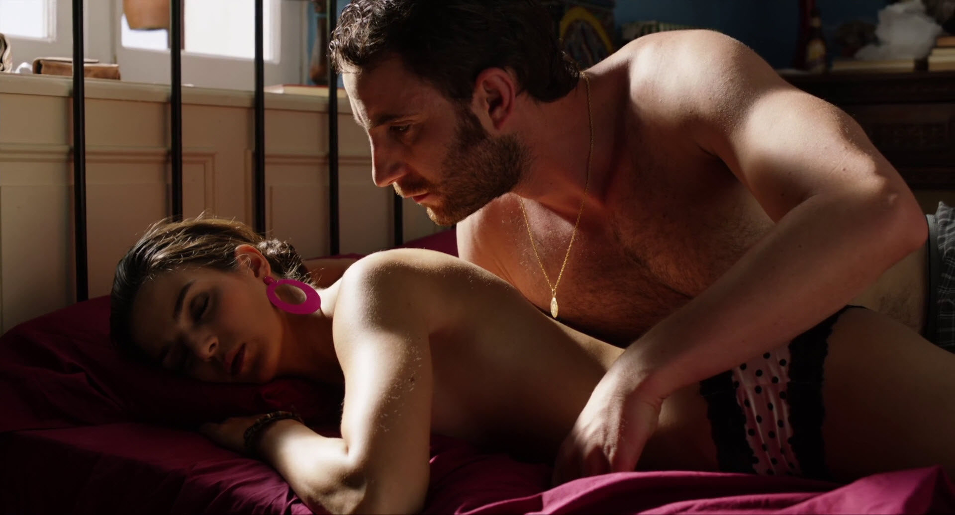 Clara Lago y Dani Rovira después de tener sexo en 'Ocho apellidos vascos'