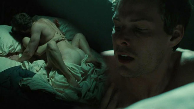 Hunter Parrish desnudo muestra su culo en una secuencia de sexo en 'Hand of God'