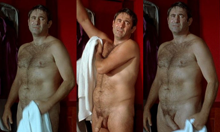 Sergi López completamente desnudo muestra su pene en 'Los últimos días del mundo'