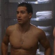 Mario López desnudo en 'Nip/Tuck, a golpe de bisturí'
