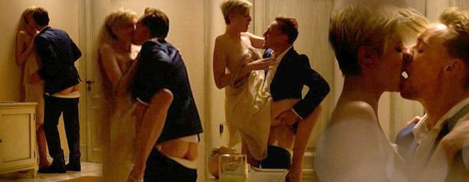 Tom Hiddleston enseña el culo practicando sexo en 'El Infiltrado'