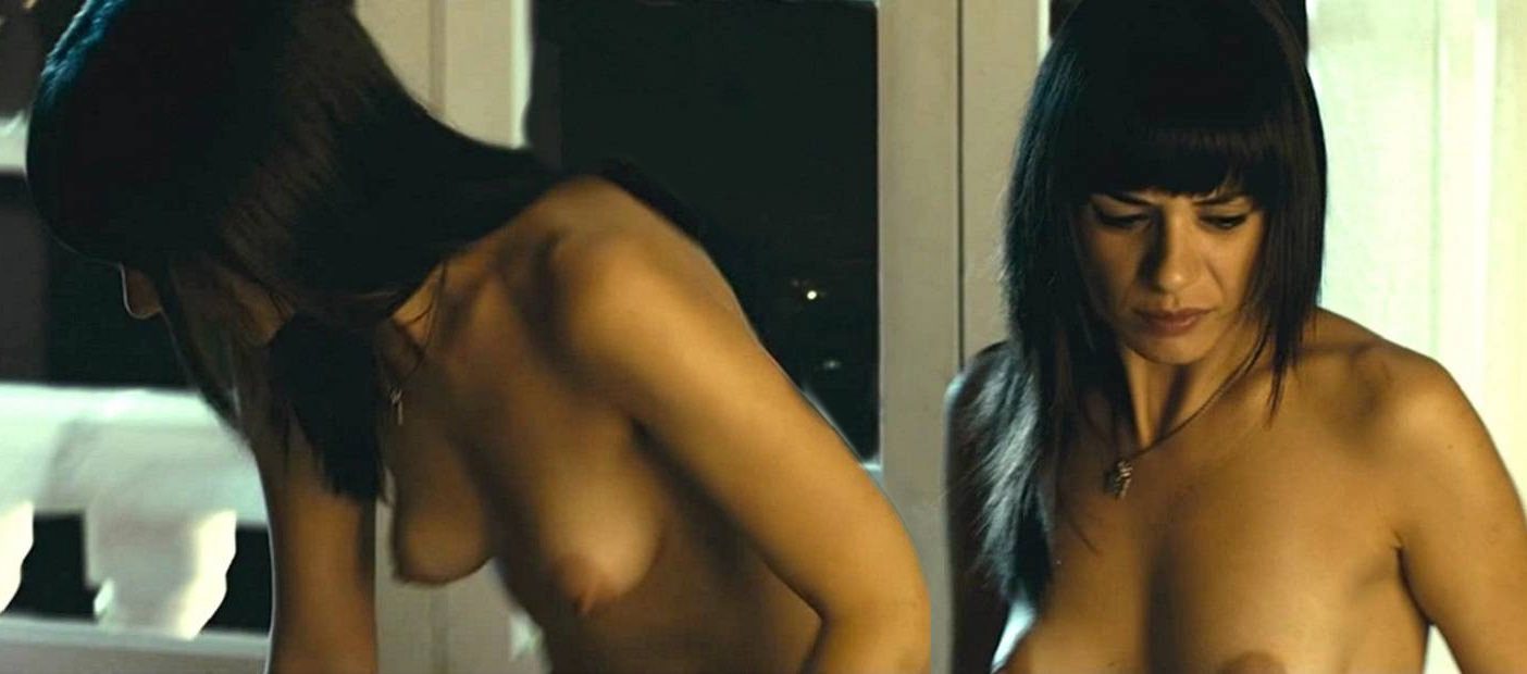 Miren Ibarguren desnuda practicando sexo en '¿Estás ahí?'