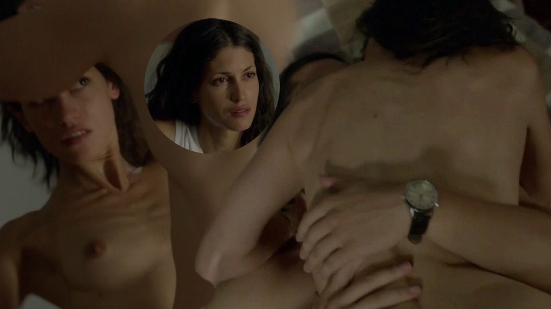 Nerea Barros desnuda muestra las tetas en 'El Príncipe'