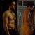 Dylan Bruce totalmente desnudo enseña el culo en 'Orphan Black'