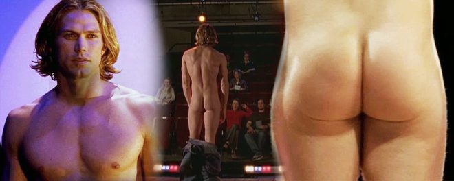 Jason Lewis desnudo enseña el culo en 'Sexo en Nueva York'