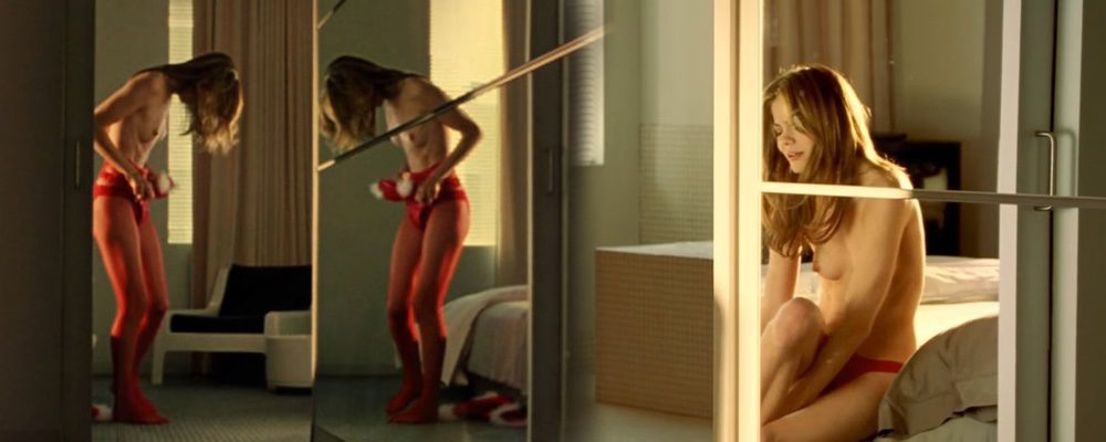 Michelle Monaghan desnuda enseña las tetas en 'Kiss Kiss, Bang Bang'