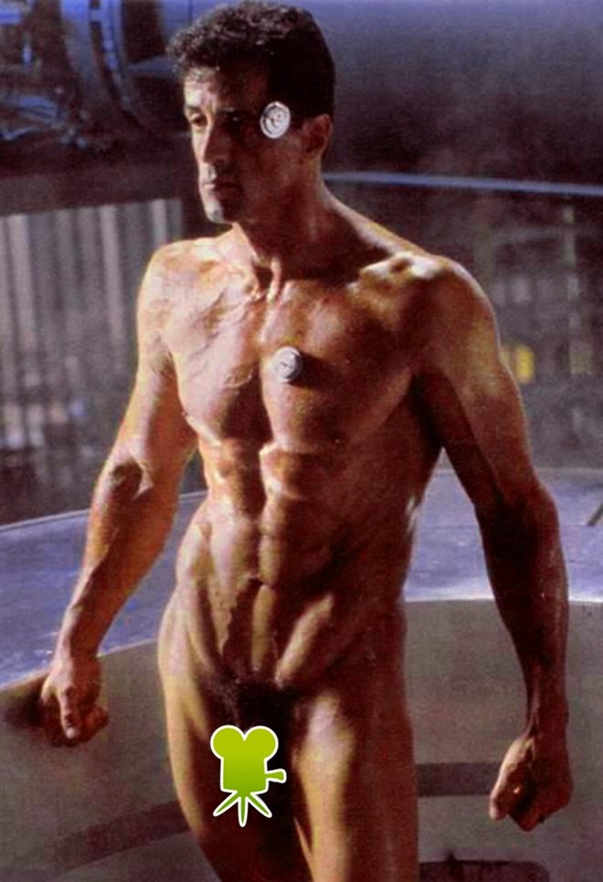 Sylvester Stallone desnudo en una escena de 'Demolition man'
