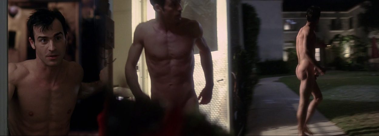 Justin Theroux desnudo integral enseña el pene en 'A dos metros bajo tierra'