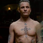 Viggo Mortensen desnudo integral enseña el culo y el pene en 'Promesas del este'