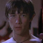 Joseph Gordon-Levitt completamente desnudo enseña el culo en 'Mysterious Skin'