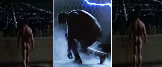 Arnold Schwarzenegger completamente desnudo enseña el culo
