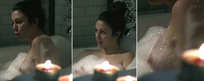 Blanca Suárez muestra un pecho en un descuido en 'El Barco'