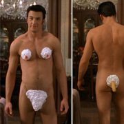 Chris Evans desnudo con un bikini de nata en 'No es otra estúpida película americana'