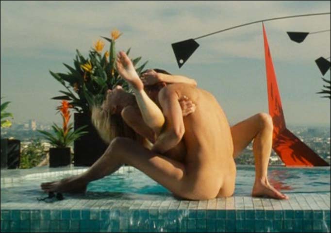Ashton Kutcher y Anne Heche desnudos en una escena de sexo de 'Spread'