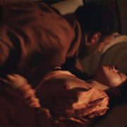 Florence Pugh enseña los pechos en 'Lady Macbeth'