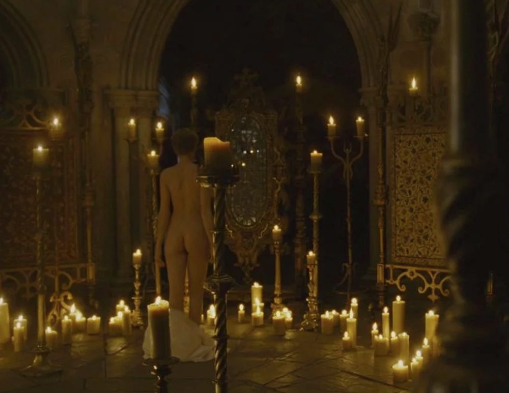 Cate Blanchett muestra su culo en 'Elizabeth: La edad de oro'