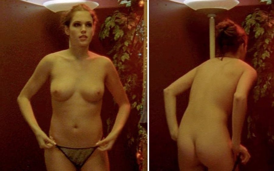 Amanda Righetti se desnuda en 'Angel Blade'
