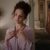 Jenny Slate muestra su trasero en 'Married'