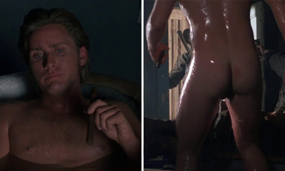 Emilio Estevez enseña su trasero en 'Arma joven'