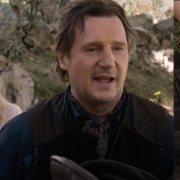 Liam Neeson enseña el trasero en 'Mil maneras de morder el polvo'