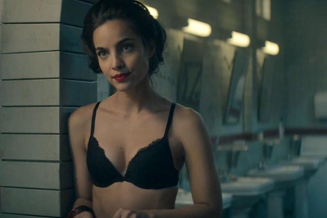 María Gabriela de Faría, así de sexy en 'Deadly Class'