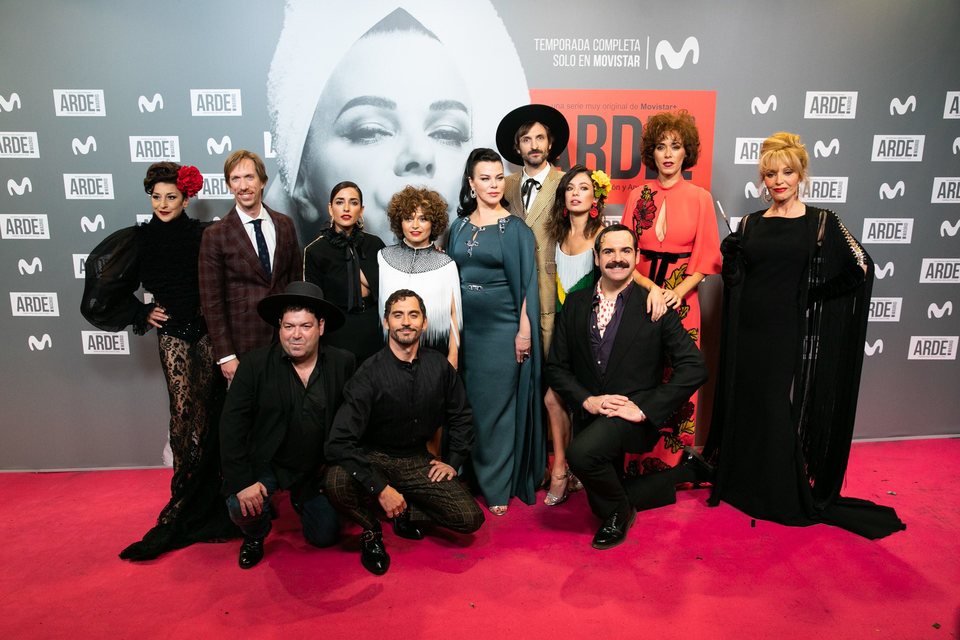 El equipo de 'Arde Madrid' durante la premiere