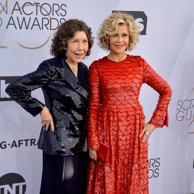 Lily Tomlin y Jane Fonda en los premios SAG 2019