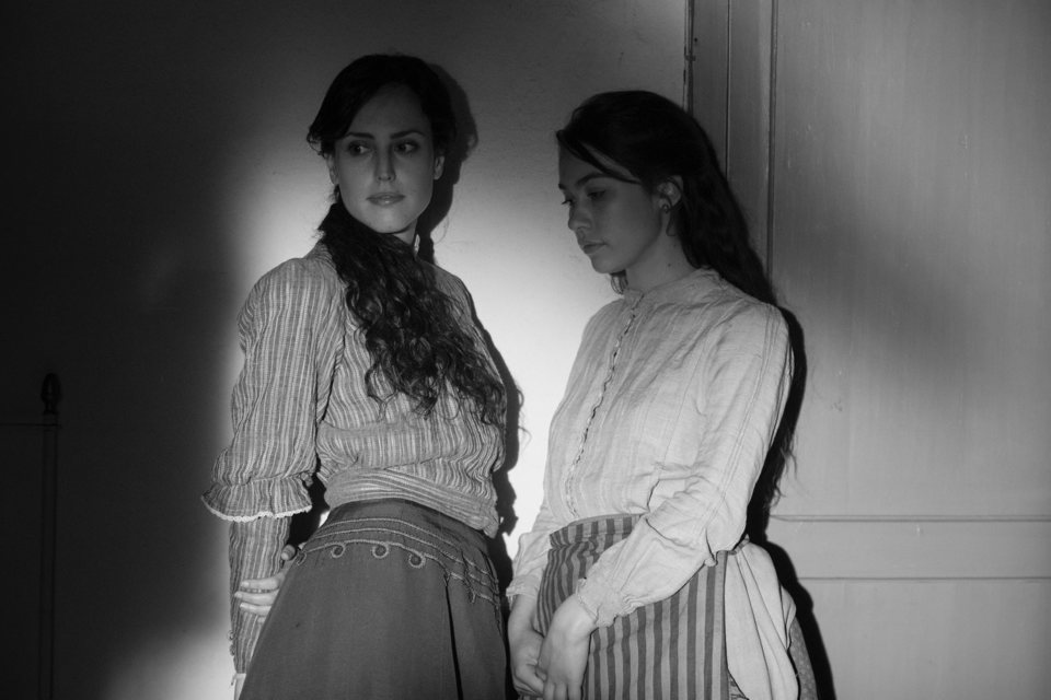 Elisa y Marcela