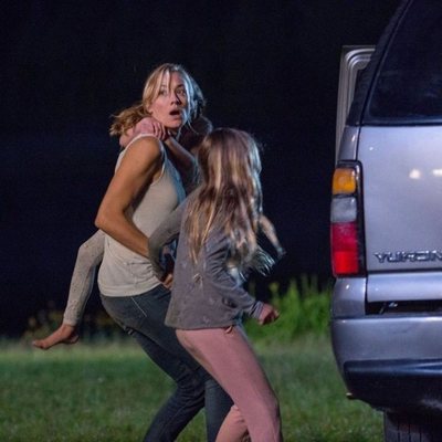 Él Viene Por Ti (He's Out There)