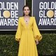 Zoey Deutch en la alfombra roja de los Globos de Oro 2020