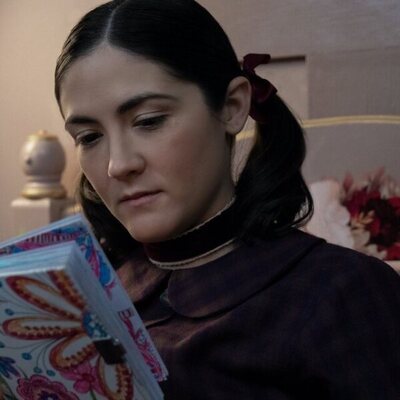 La Huérfana: El Origen