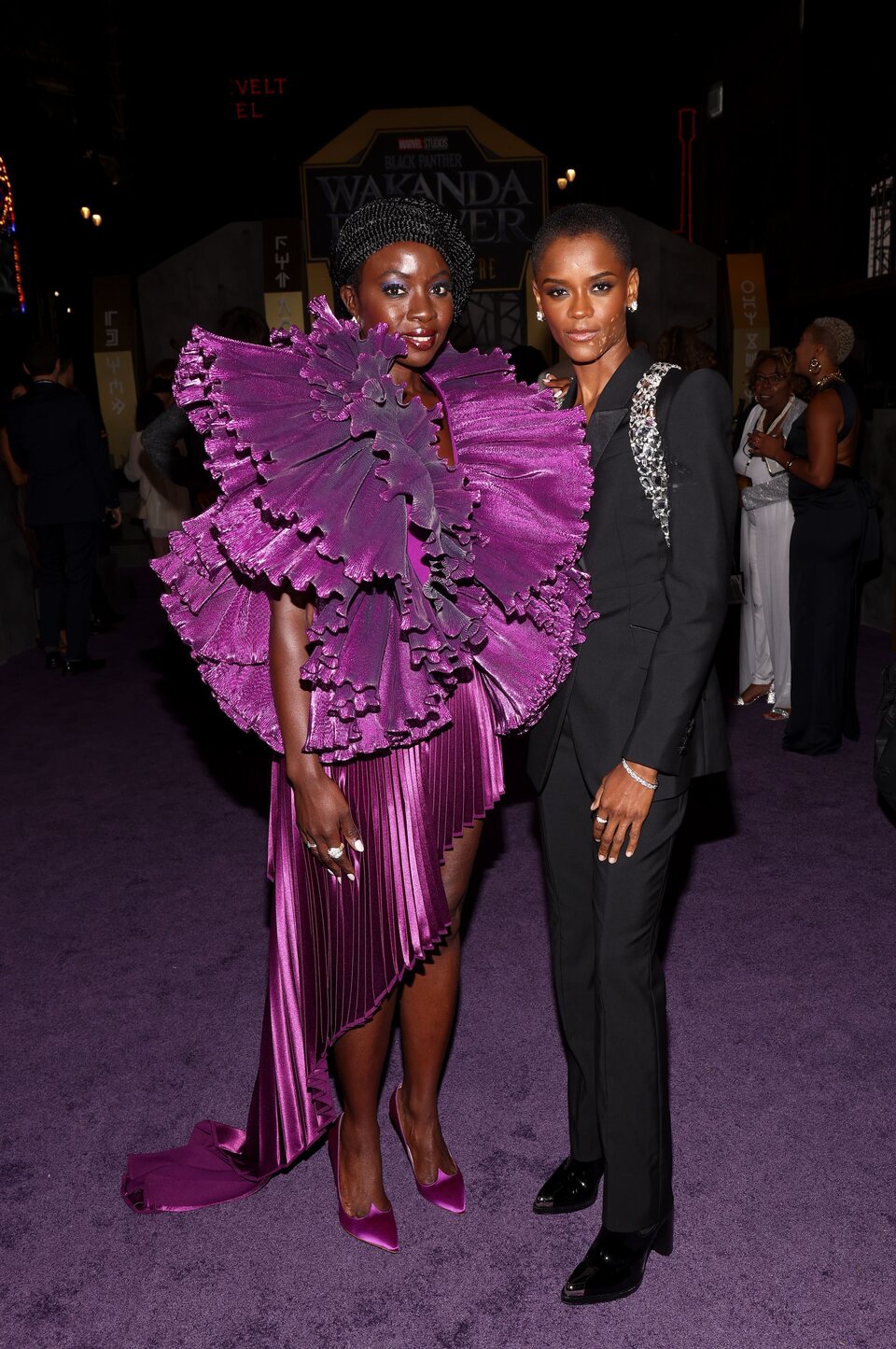Danai Gurira y Letitia Wright en la premiere mundial de 'Black Panther: Wakanda Forever'